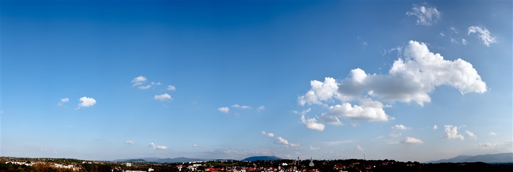 浅蓝色天空图 第1页