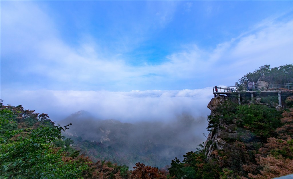 天蒙山云海，江北第一悬崖栈道观沂蒙山云海 第1页