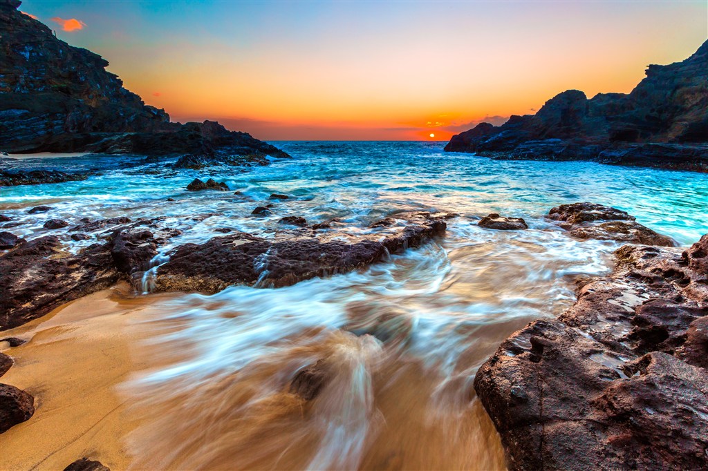 高清唯美海滩激流唯美风景图片 第1页